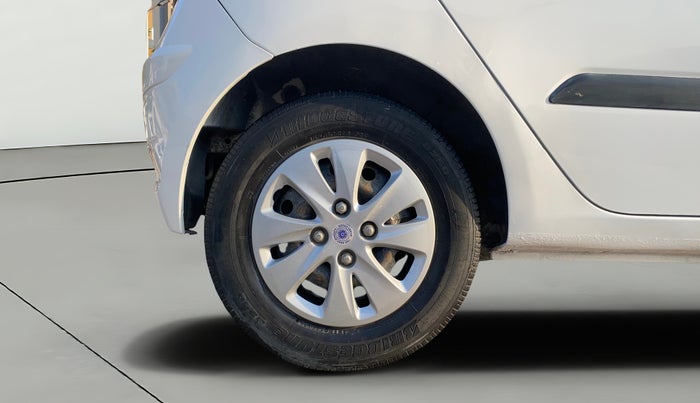 2014 Hyundai i10 SPORTZ 1.1, Petrol, Manual, 96,322 km, Right Rear Wheel