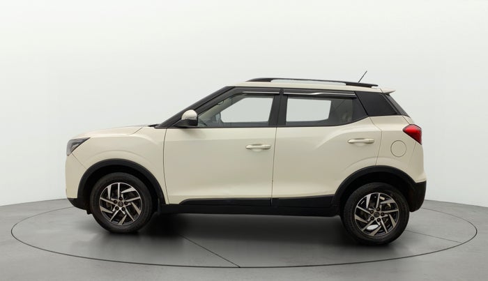 2022 Mahindra XUV300 W8 (O) 1.5 DIESEL, Diesel, Manual, 53,875 km, Left Side