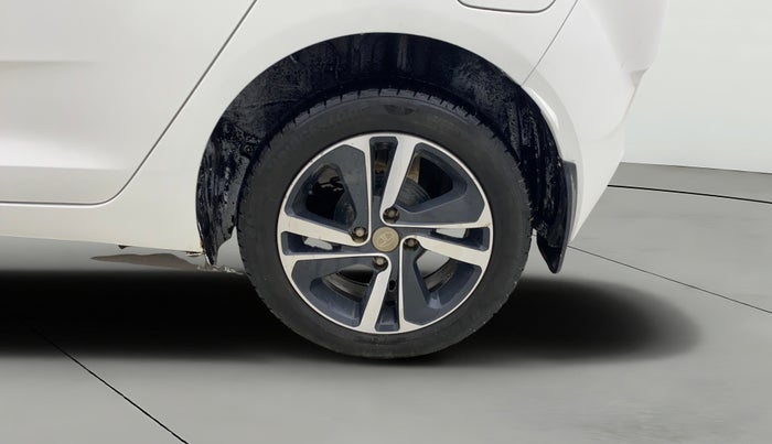 2021 Tata ALTROZ XZ PETROL, CNG, Manual, 69,986 km, Left Rear Wheel