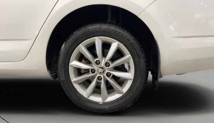 2014 Skoda Octavia ELEGANCE 1.8 TSI AT, Petrol, Automatic, 56,359 km, Left Rear Wheel