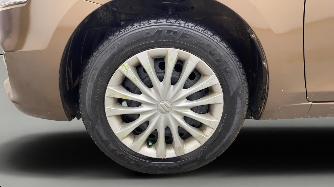 2016 Maruti Ciaz VXI+, Petrol, Manual, 35,074 km, Left Front Wheel