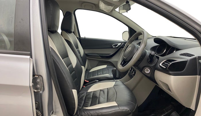 2018 Tata Tiago XZA PETROL, Petrol, Automatic, 56,890 km, Right Side Front Door Cabin