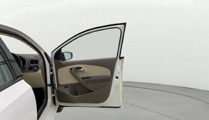 2016 Skoda Rapid 1.5 TDI CR STYLE PLUS AT, Diesel, Automatic, 1,10,839 km, RHS Front Door