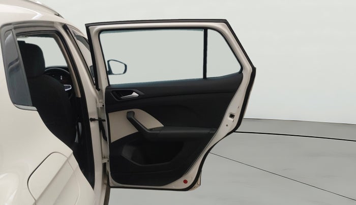 2023 Volkswagen TAIGUN  Topline 1.0 TSI AT (Electric Seats), Petrol, Automatic, 28,799 km, RHS Rear Door