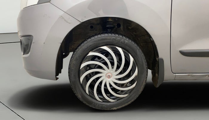 2015 Maruti Wagon R 1.0 VXI, Petrol, Manual, 61,035 km, Left Front Wheel