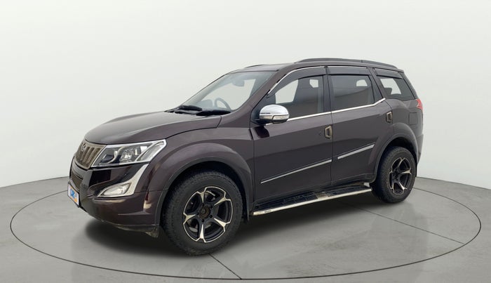 2017 Mahindra XUV500 W6, Diesel, Manual, 82,774 km, Left Front Diagonal