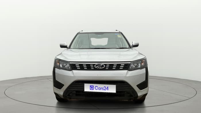 2022 Mahindra XUV300 W6 1.2 PETROL, Petrol, Manual, 37,344 km, Front