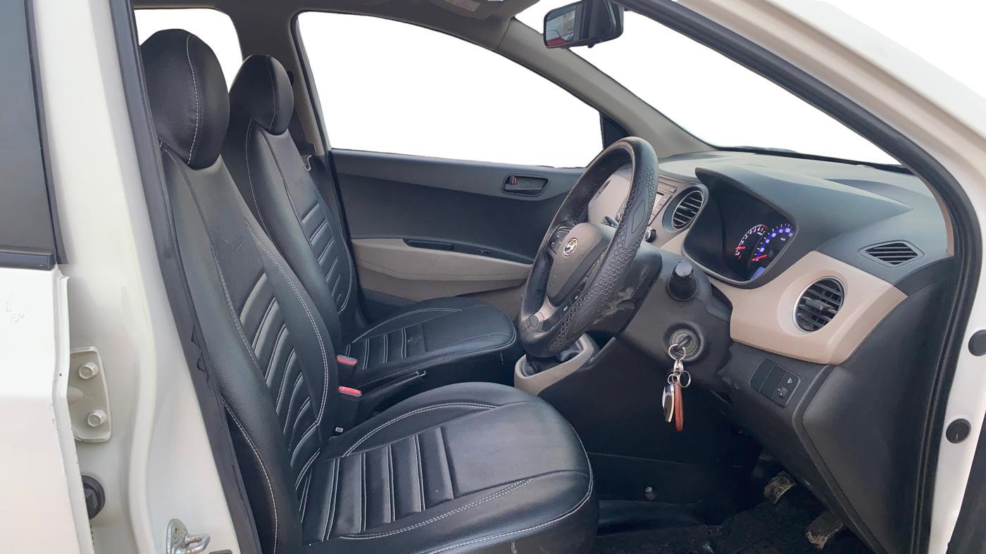 2017 Hyundai Xcent E+, Petrol, Manual, 69,046 km, Right Side Front Door Cabin