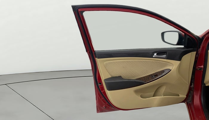 2015 Hyundai Verna FLUIDIC 4S 1.6 VTVT S, Petrol, Manual, 38,304 km, LHS Front Door