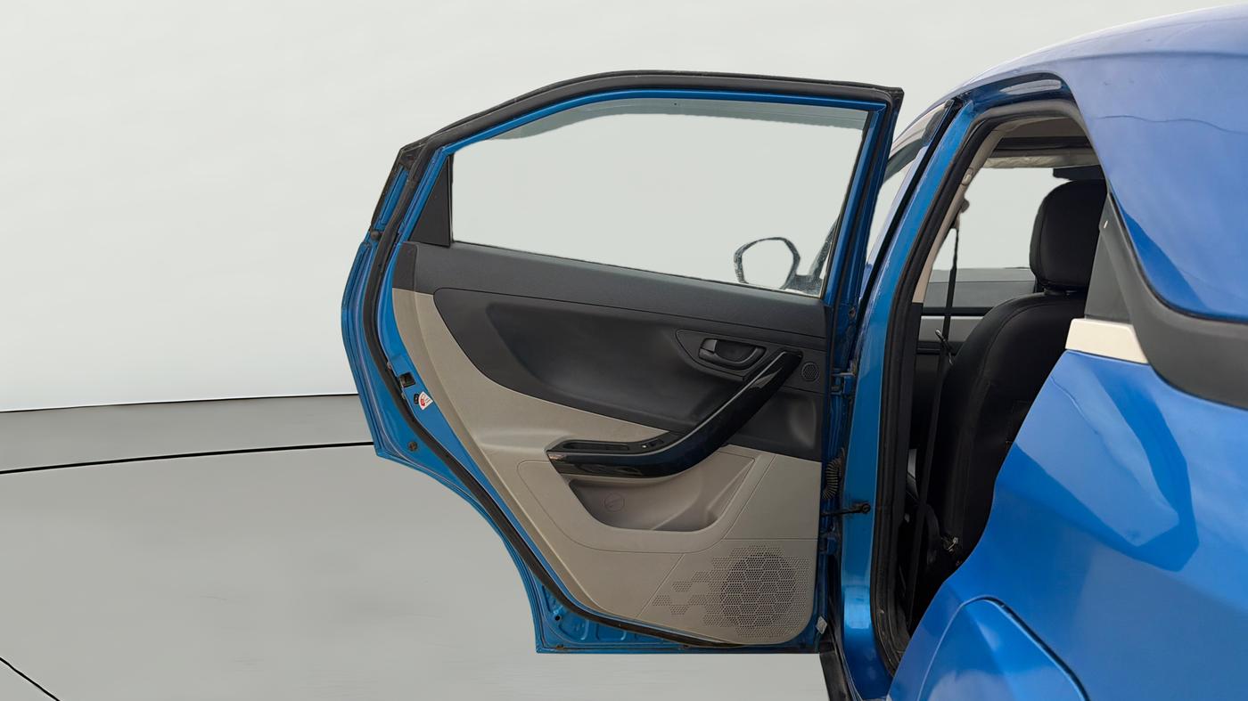 2018 Tata NEXON XM PETROL, Petrol, Manual, 43,767 km, LHS Rear Door
