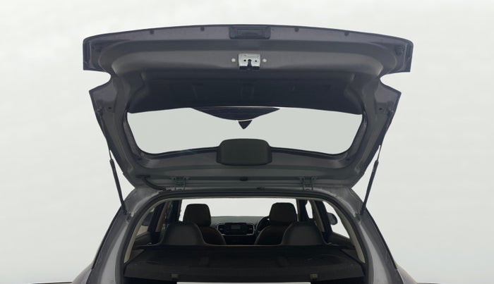 2019 Hyundai VENUE S 1.2, Petrol, Manual, 82,853 km, Boot Door Open