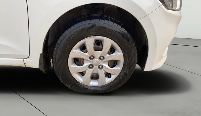 2015 Hyundai Elite i20 MAGNA 1.4 CRDI, Diesel, Manual, 1,42,570 km, Right Front Wheel