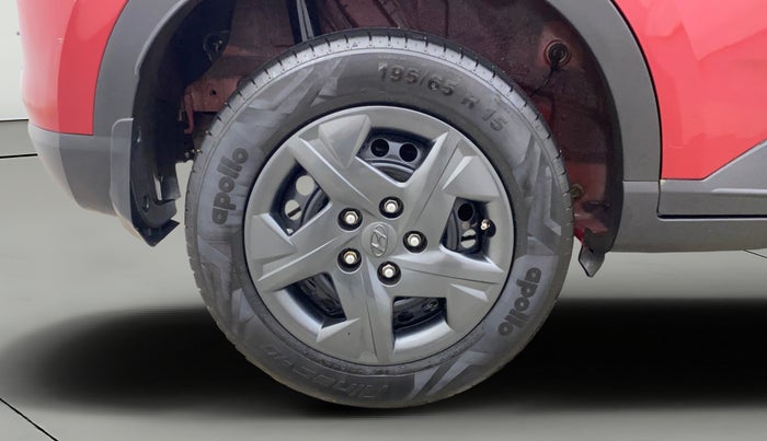 2023 Hyundai VENUE S 1.2, Petrol, Manual, 45,530 km, Right Rear Wheel