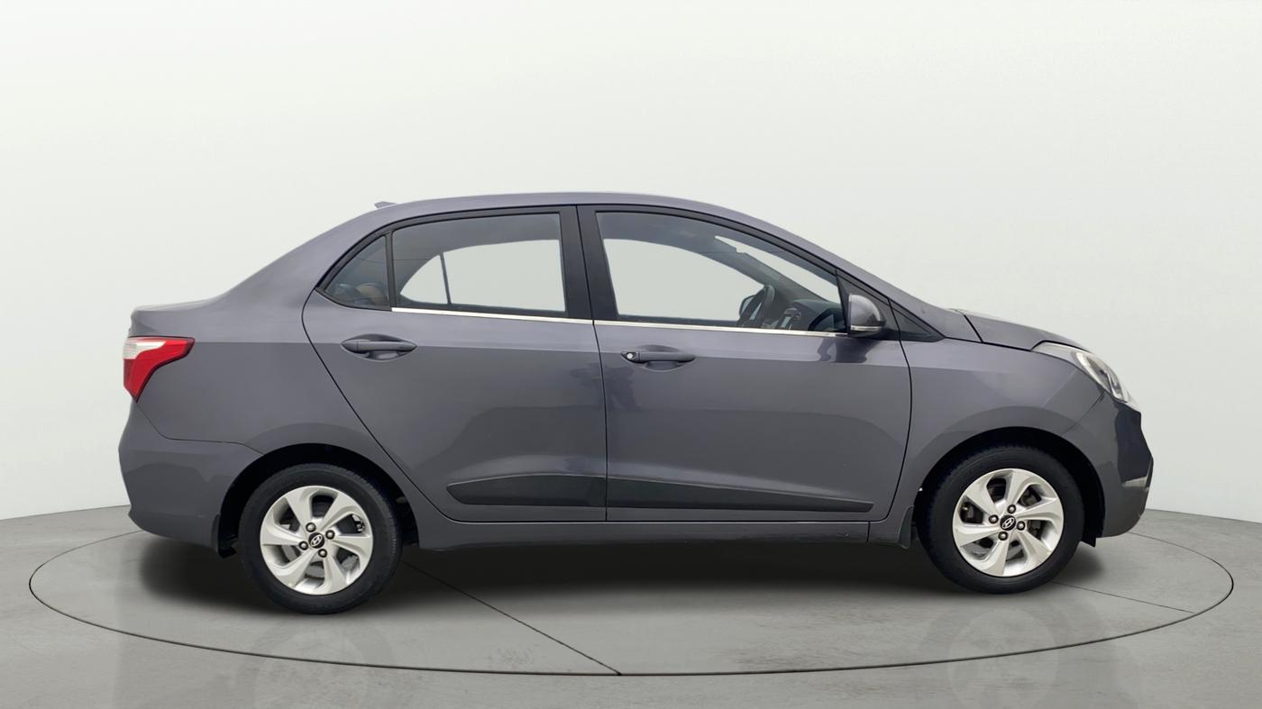 2017 Hyundai Xcent SX 1.2, Petrol, Manual, 1,17,959 km, Right Side View