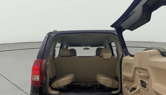 2016 Mahindra TUV300 T8, Diesel, Manual, 66,677 km, Boot Open Zoomed View