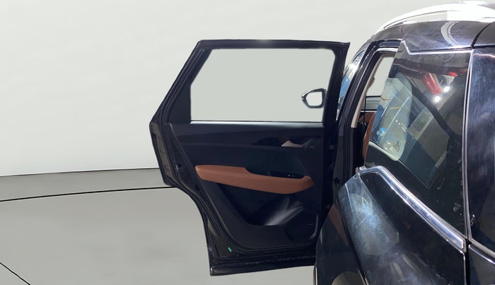2021 MG HECTOR PLUS SHARP 1.5 PETROL TURBO HYBRID MT 6-STR, Petrol, Manual, 27,661 km, LHS Rear Door