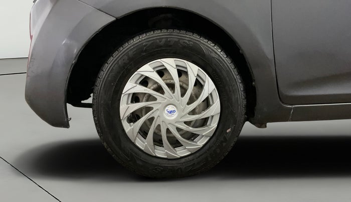 2015 Hyundai Eon ERA +, Petrol, Manual, 97,996 km, Left Front Wheel