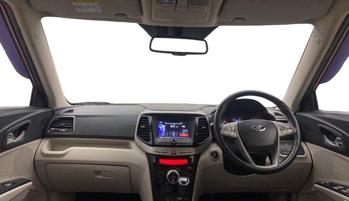2019 Mahindra XUV300 W8(O) 1.2 PETROL DUAL TONE, Petrol, Manual, 77,682 km, Dashboard