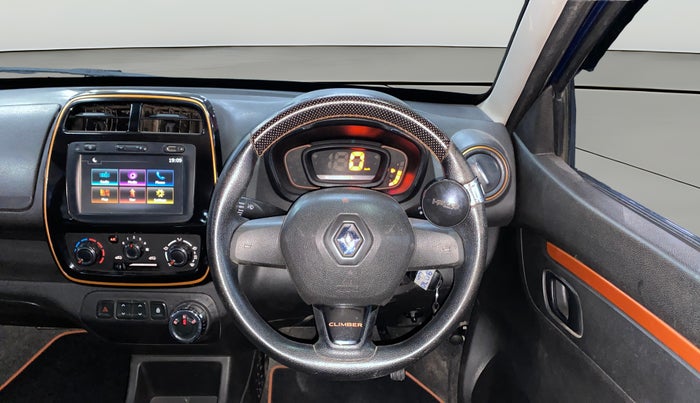 2017 Renault Kwid CLIMBER 1.0 AMT, Petrol, Automatic, 33,082 km, Steering Wheel Close Up