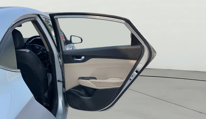 2018 Hyundai Verna 1.6 SX (O) CRDI MT, Diesel, Manual, 68,211 km, RHS Rear Door