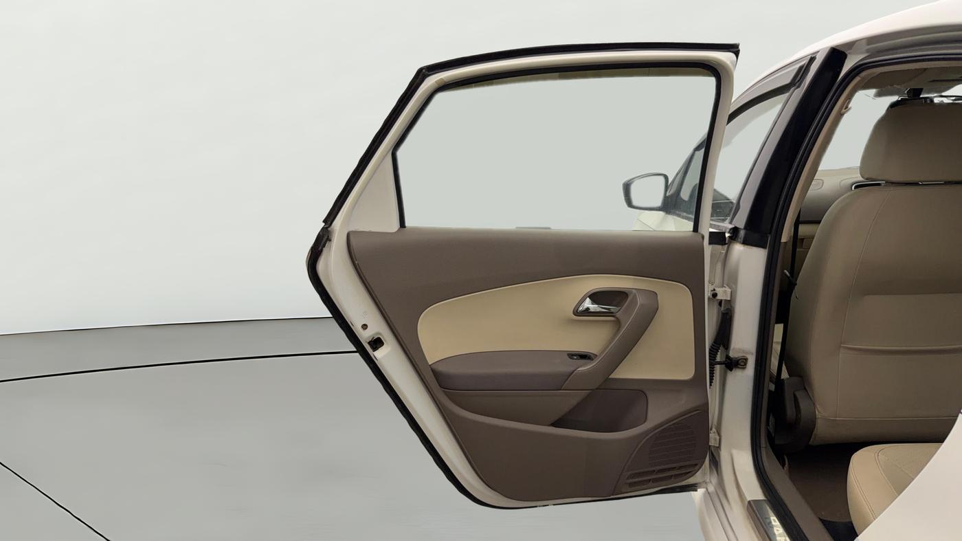 2015 Skoda Rapid 1.6 MPI ELEGANCE PLUS AT, Petrol, Automatic, 74,992 km, LHS Rear Door