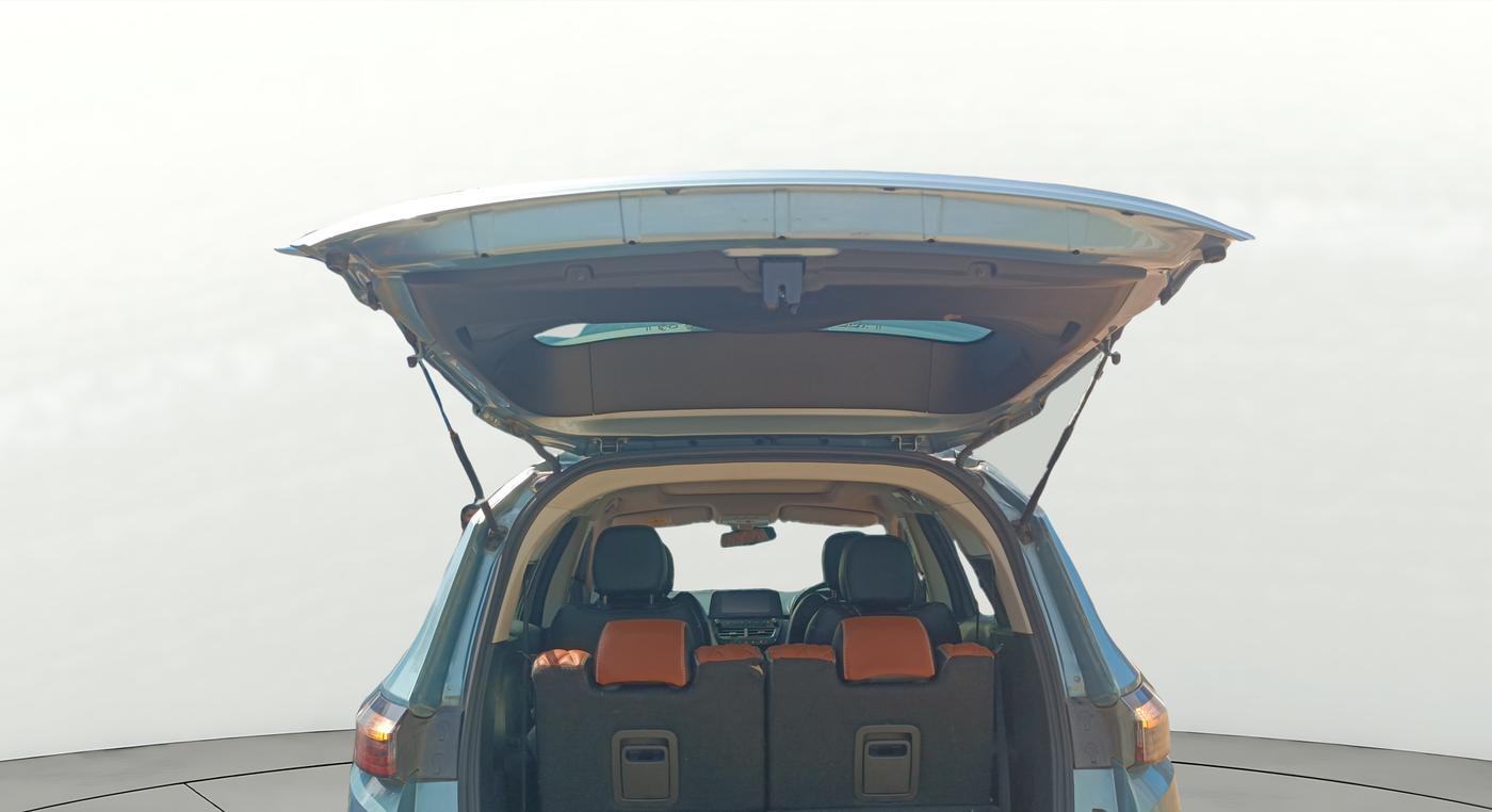 2021 Tata Safari XZ PLUS 6 S, Diesel, Manual, 38,740 km, Boot Door Open