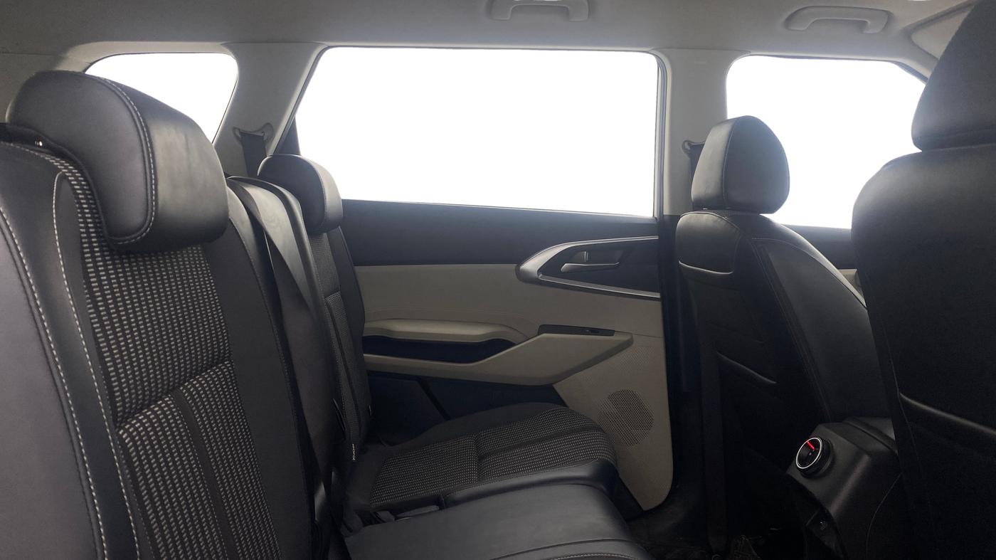 2022 KIA CARENS PRESTIGE 1.4 PETROL 7 STR, Petrol, Manual, 25,312 km, Right Side Rear Door Cabin