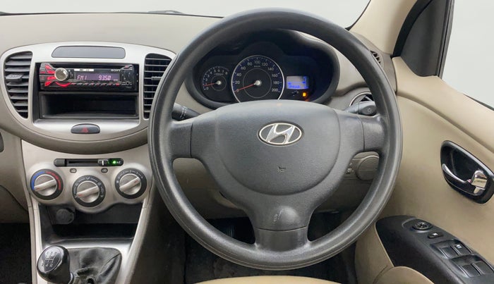 2013 Hyundai i10 MAGNA 1.2, Petrol, Manual, 1,34,639 km, Steering Wheel Close Up