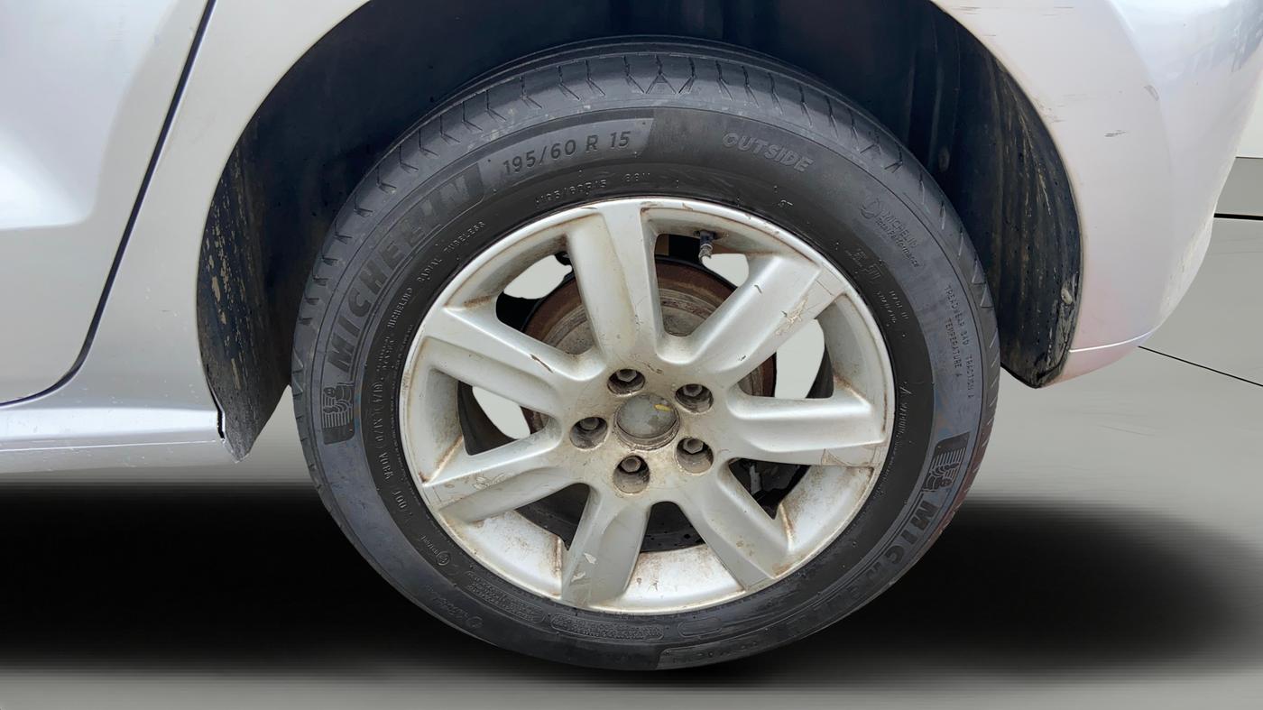 2013 Volkswagen Polo HIGHLINE1.2L, Petrol, Manual, 93,335 km, Left Rear Wheel