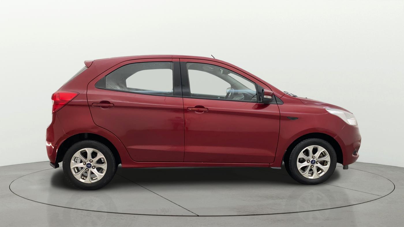 2017 Ford New Figo TITANIUM 1.2 PETROL MT, Petrol, Manual, 34,264 km, Right Side View