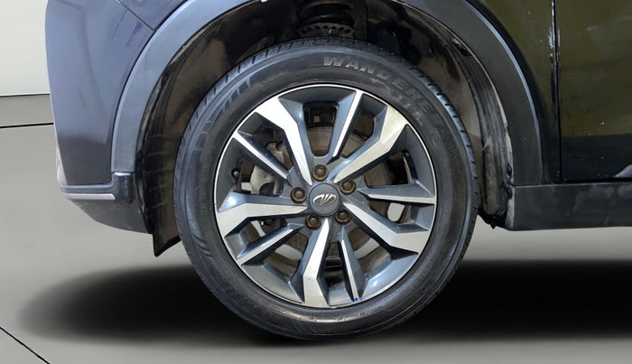 2021 Mahindra XUV300 W8 (O) 1.5 DIESEL, Diesel, Manual, 75,937 km, Left Front Wheel