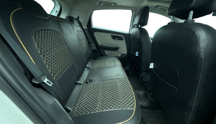 2023 Tata ALTROZ XMA Plus (S) DCT, Petrol, Automatic, 25,446 km, Right Side Rear Door Cabin