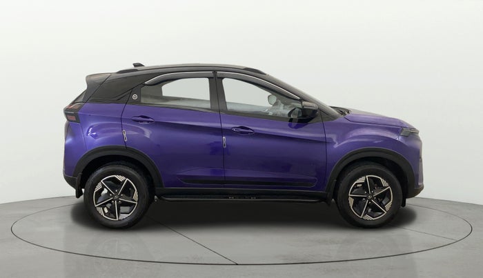 2023 Tata NEXON FEARLESS + SUNROOF DCA DUAL TONE 1.2 PETROL, Petrol, Automatic, 33,711 km, Right Side View