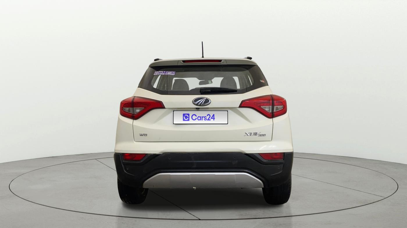 2019 Mahindra XUV300 W8 1.2 PETROL, Petrol, Manual, 73,323 km, Back/Rear