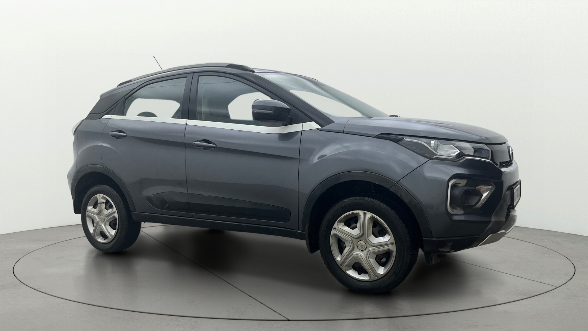 2020 Tata Nexon XM SUNROOF PETROL