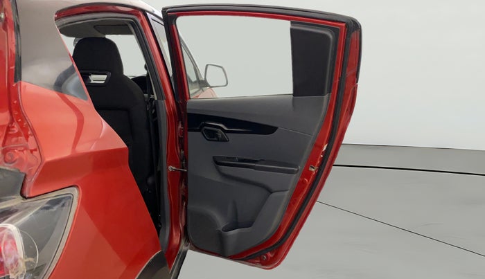 2018 Mahindra KUV 100 NXT K4+ P 6 STR, Petrol, Manual, 68,156 km, RHS Rear Door