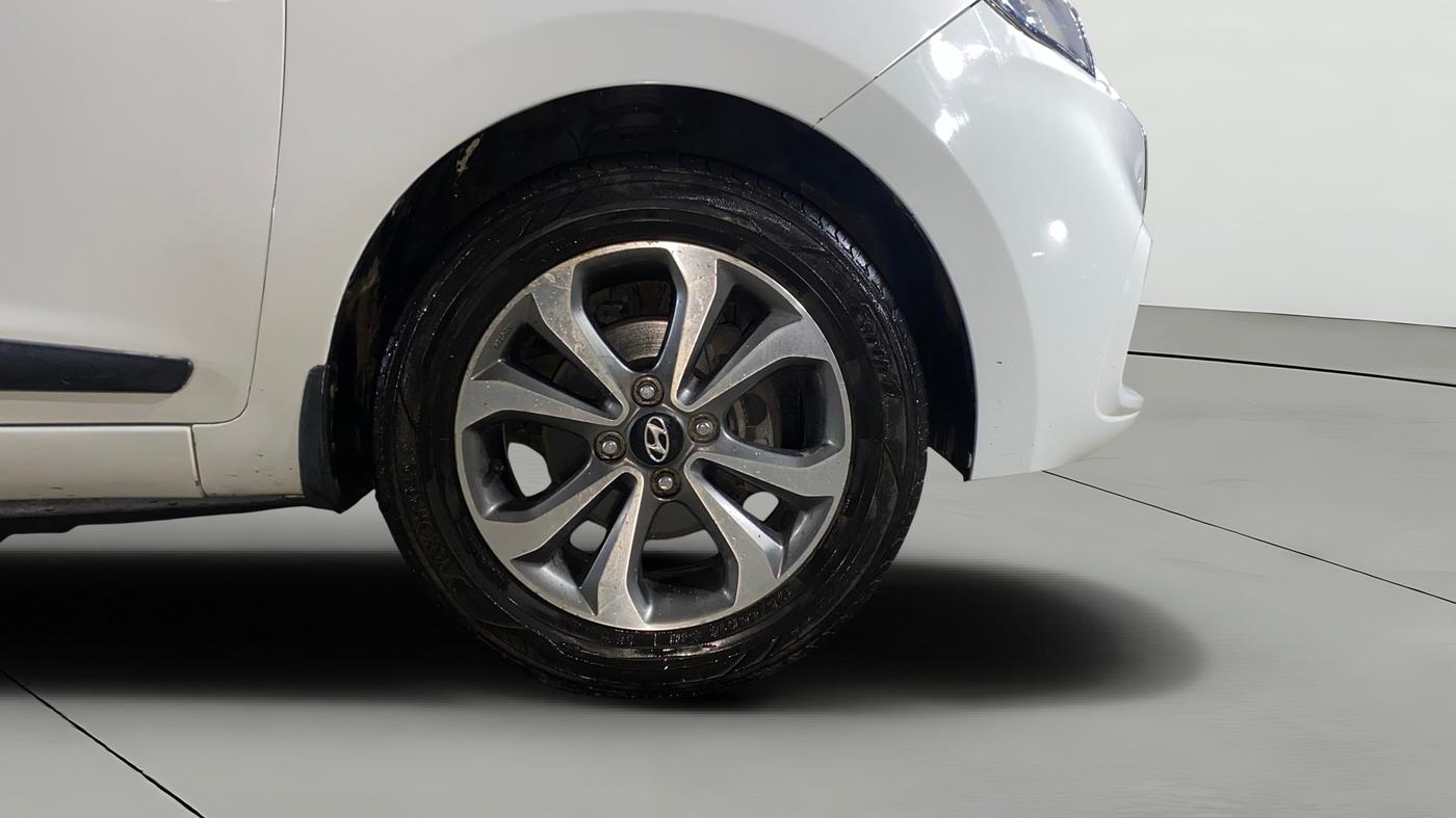 2018 Hyundai Xcent SX 1.2 (O), Petrol, Manual, 69,213 km, Right Front Wheel