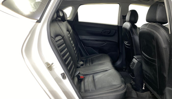 2023 Hyundai NEW I20 MAGNA 1.2 MT, Petrol, Manual, 53,873 km, Right Side Rear Door Cabin