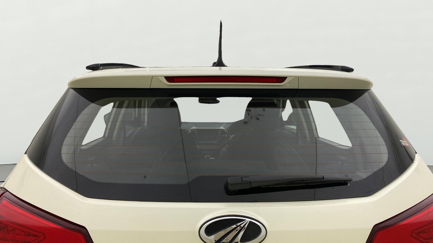 2022 Mahindra XUV300 W8 1.2 PETROL, Petrol, Manual, 62,411 km, Rear Windshield