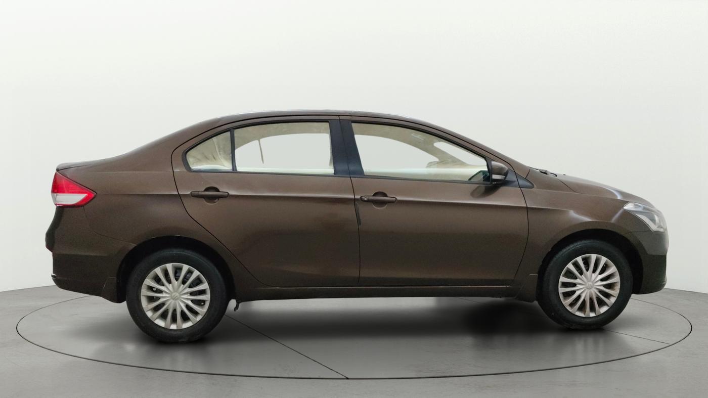 2015 Maruti Ciaz VXI+, Petrol, Manual, 94,306 km, Right Side View