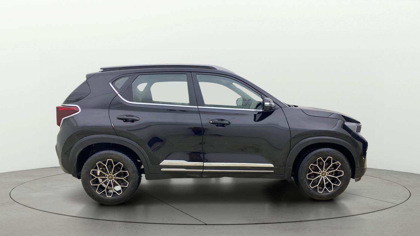 2024 KIA SONET HTX 1.5 AT, Diesel, Automatic, 61,870 km, Right Side View