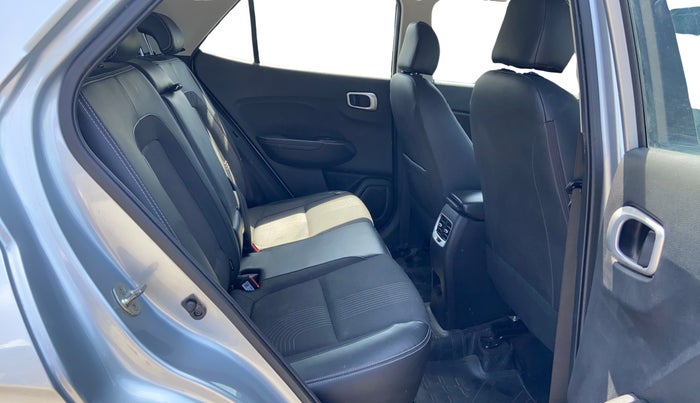 2021 Hyundai VENUE SX (O) 1.5 CRDI, Diesel, Manual, 81,691 km, Right Side Rear Door Cabin