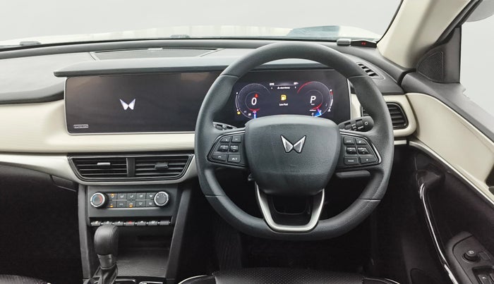 2024 Mahindra XUV700 AX5 Petrol AT 7 STR, Petrol, Automatic, 10,524 km, Steering Wheel Close Up