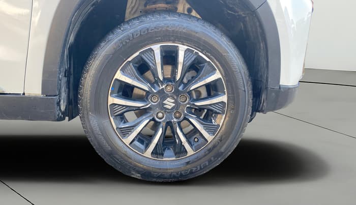 2021 Maruti Vitara Brezza ZXI PLUS, Petrol, Manual, 1,18,103 km, Right Front Wheel