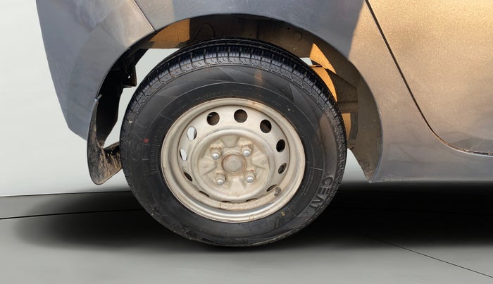 2014 Hyundai Eon ERA +, Petrol, Manual, 17,518 km, Right Rear Wheel