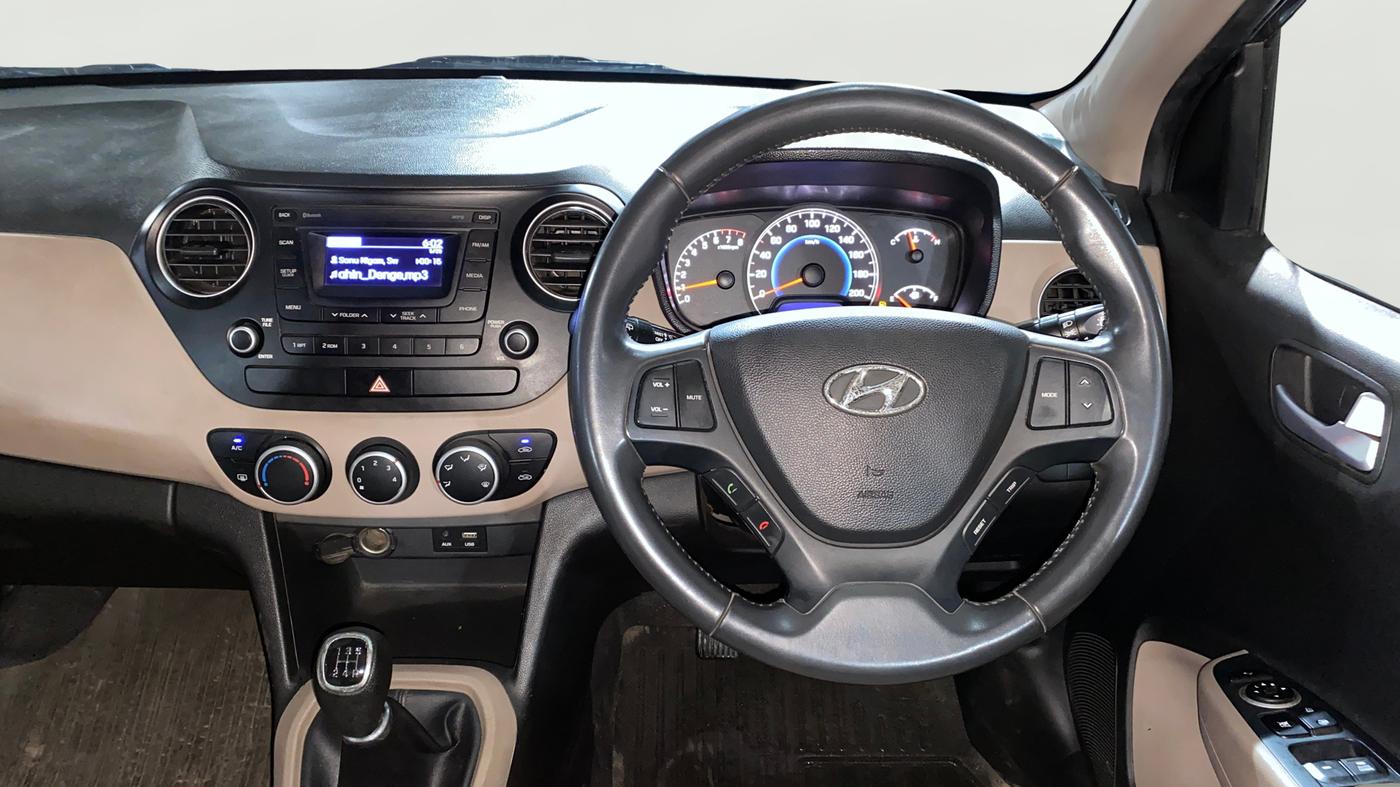 2016 Hyundai Grand i10 ASTA (O) 1.2 KAPPA VTVT, Petrol, Manual, 12,557 km, Steering Wheel Close Up
