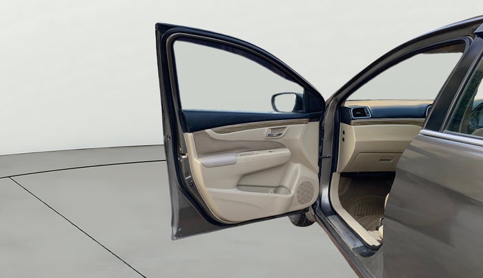 2018 Maruti Ciaz DELTA 1.5 SHVS MT PETROL, Petrol, Manual, 77,251 km, LHS Front Door
