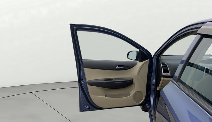 2013 Hyundai i20 ASTA 1.2, Petrol, Manual, 1,24,088 km, LHS Front Door