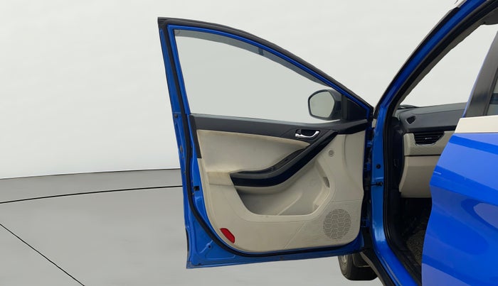 2020 Tata NEXON XZA PLUS (O) PETROL DUAL TONE, Petrol, Automatic, 55,936 km, LHS Front Door