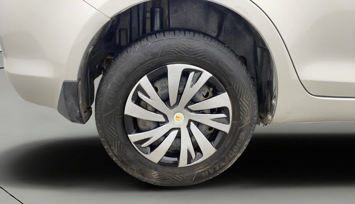 2016 Maruti Swift Dzire VXI, Petrol, Manual, 37,575 km, Right Rear Wheel